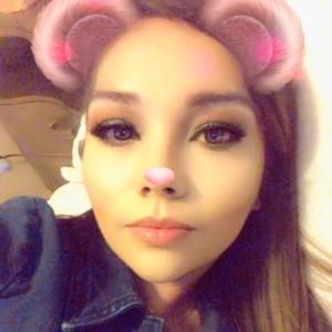 Meet your Posher, Gabriela